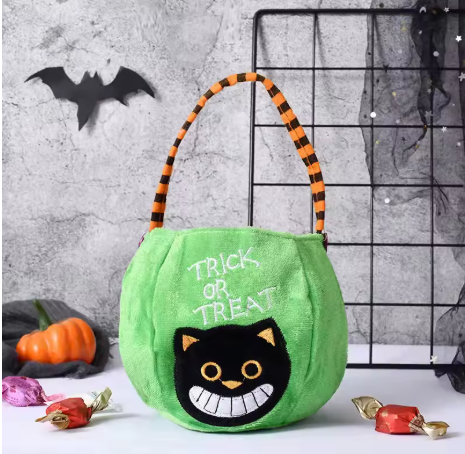 Plush Pumpkin Candy Tote – Reusable Halloween Trick-or-Treat Bag & Fall Accessory